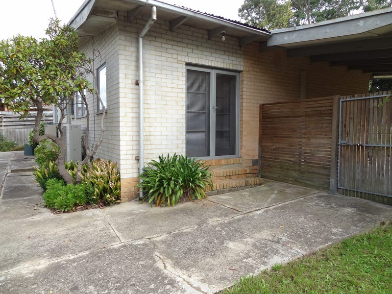 Light Filled Mid-Century Modern in 14
