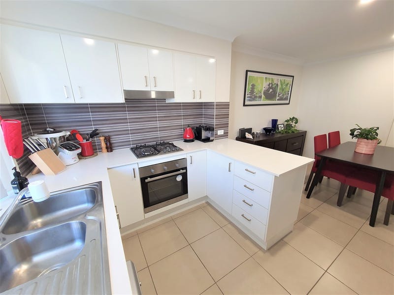 Spacious, light filled 3 bedroom 7