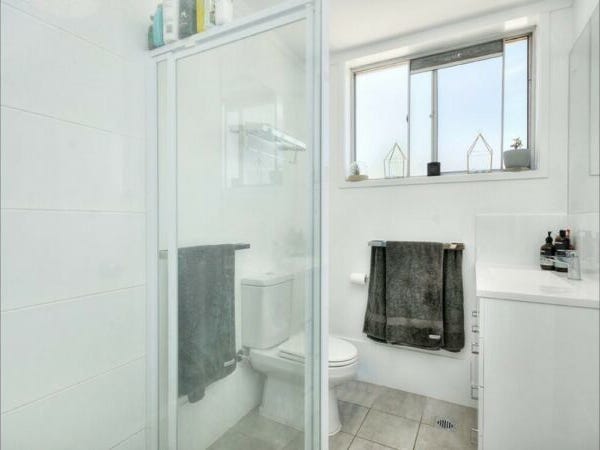 Beachside Living in Mermaid – 6