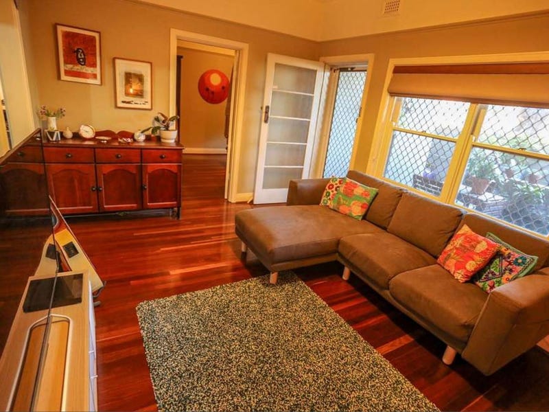 Cosy two bedroom apartment oozing 2