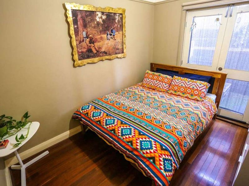 Cosy two bedroom apartment oozing 6