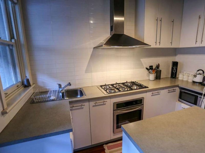 Cosy two bedroom apartment oozing 10