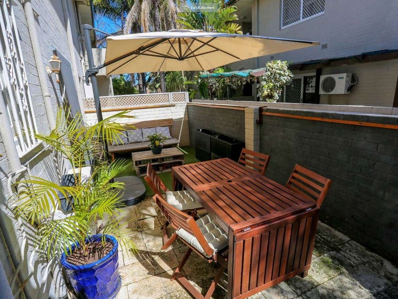 Cosy two bedroom apartment oozing 12