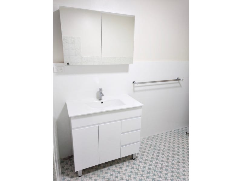 Fully Renovated Gem 5