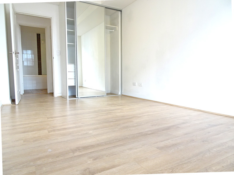 Spacious and Bright Executive Apartment 6
