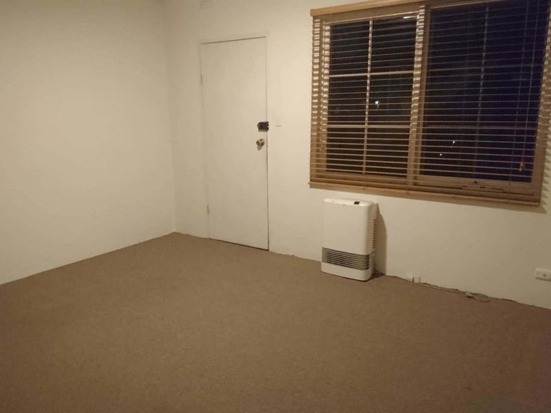 2br unit Clifton Hill close 5