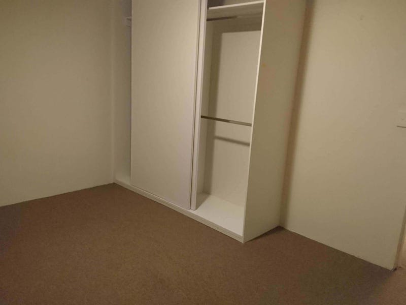 2br unit Clifton Hill close 9