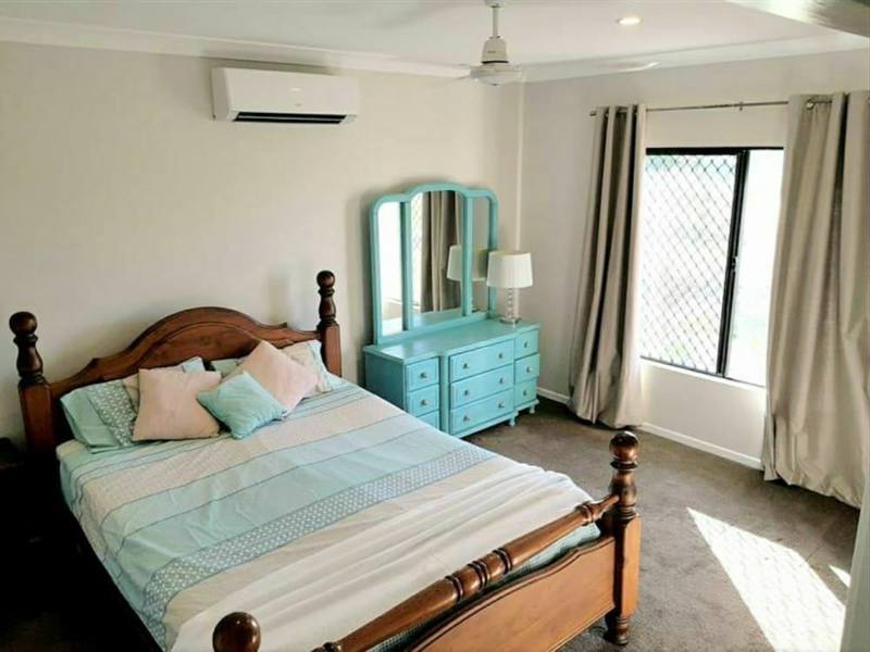 5 Bedroom House on 1 5