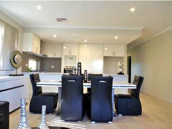 IMMACULATELY PRESENTED HOME!!