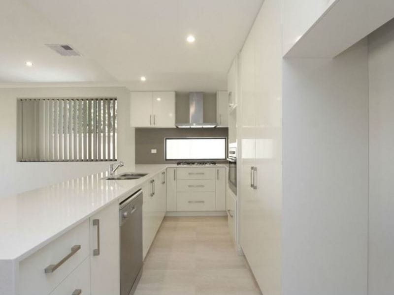 IMMACULATELY PRESENTED HOME!! 4