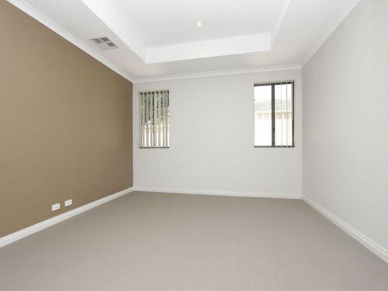 IMMACULATELY PRESENTED HOME!! 7