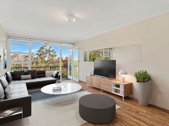 Top floor apartment with leafy 2
