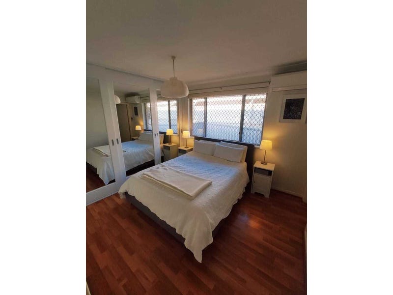 RENOVATED SPACIOUS 2 BED DUPLEX 3