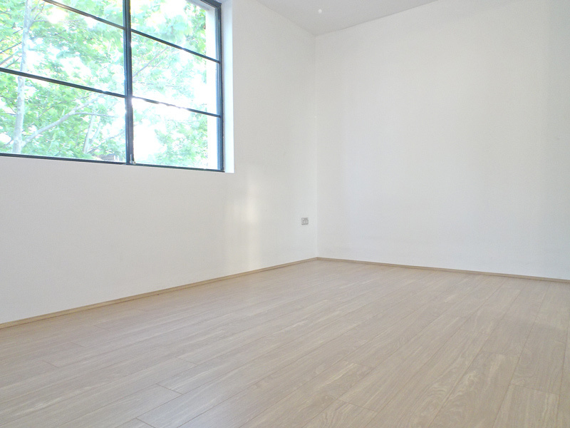 DEPOSIT TAKEN! Renovated Modern Apartment 5