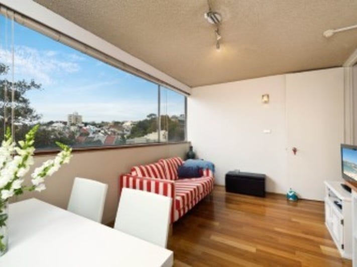 Light filled 1 bedroom with parking