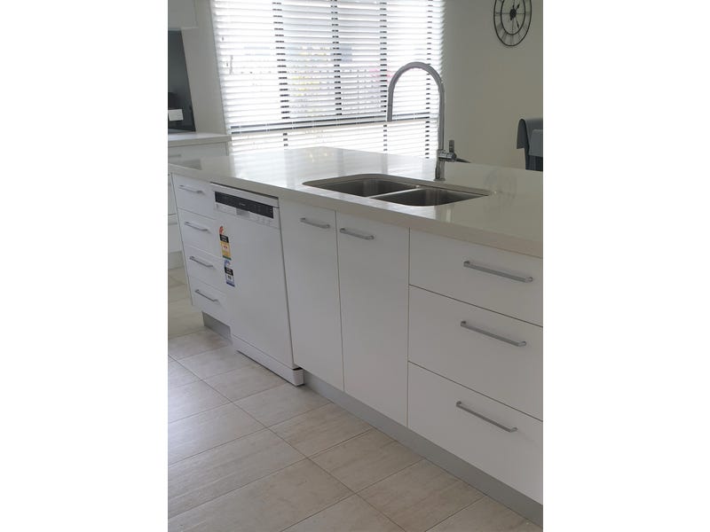 FURNISHED EXECUTIVE HOME IN SOUGHT 2