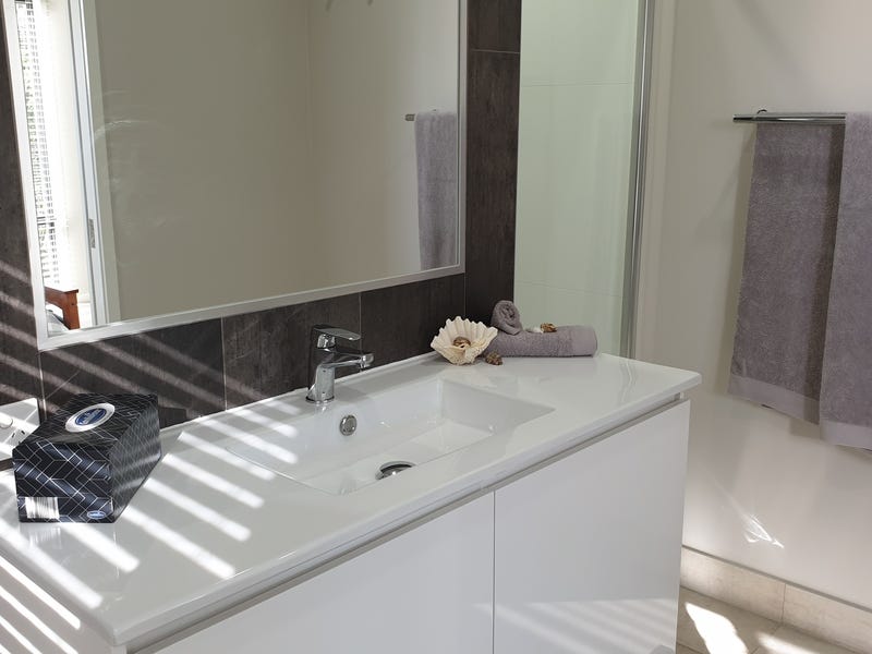 FURNISHED EXECUTIVE HOME IN SOUGHT 8