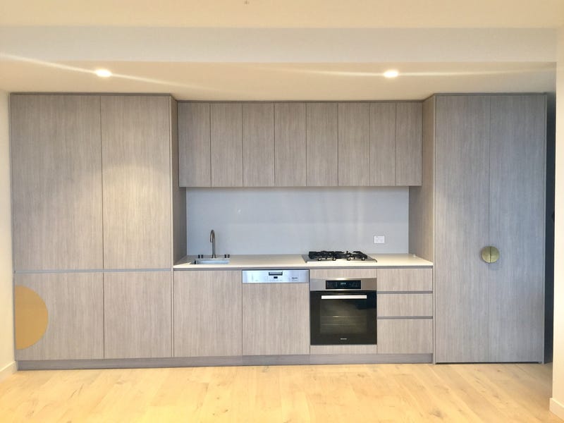 Furnished Apartment next to Rundle 9