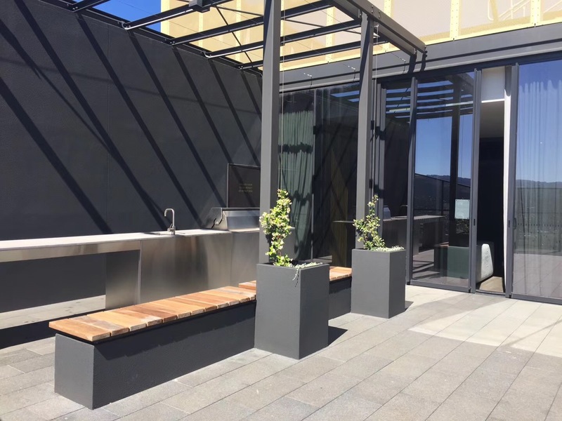 Furnished Apartment next to Rundle 33
