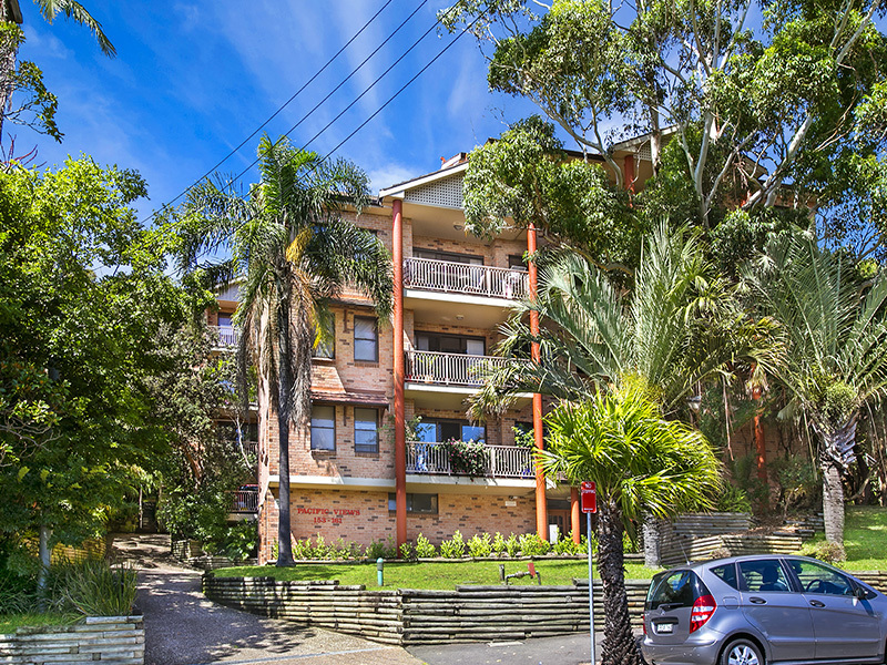 Spacious Airy Apartment Close to 5