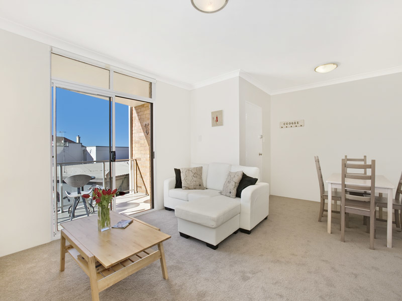 Bright Airy with Water Views 4