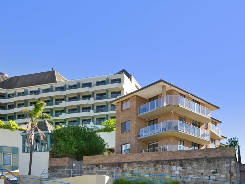 Bright Airy with Water Views 6