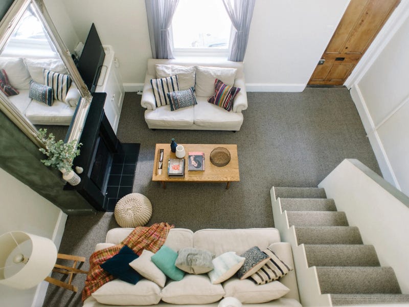Furnished terrace in the heart 8
