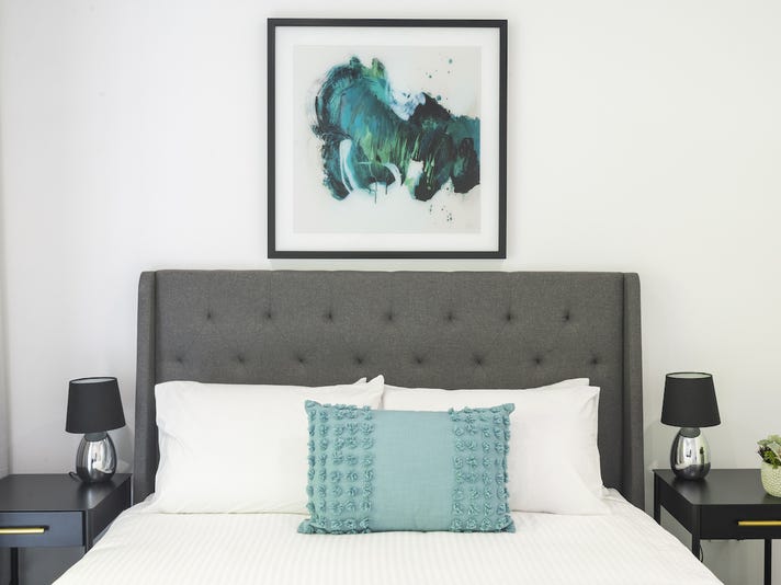 Live in Luxury – Inner 9