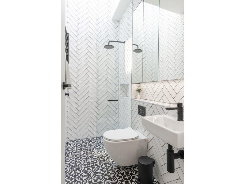 Live in Luxury – Inner 26