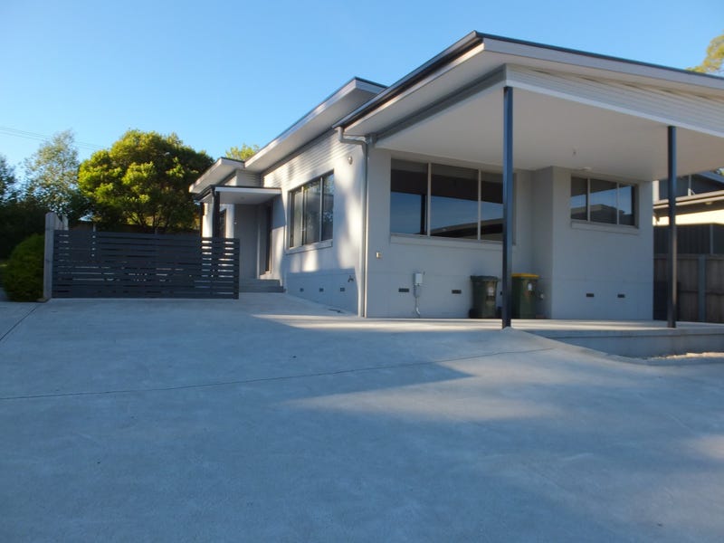 Modern immaculate 2 bedroom Villa 8