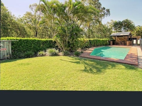 Well Appointed Townhouse in Gated 11