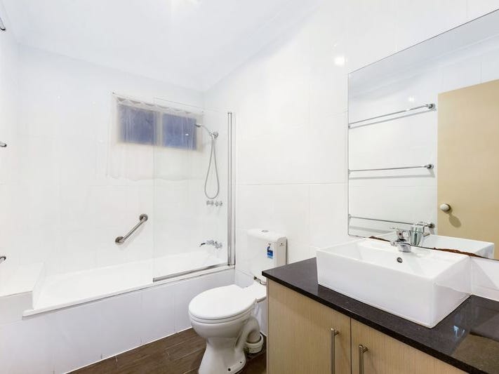 WELCOME HOME to Inverness Court, 5