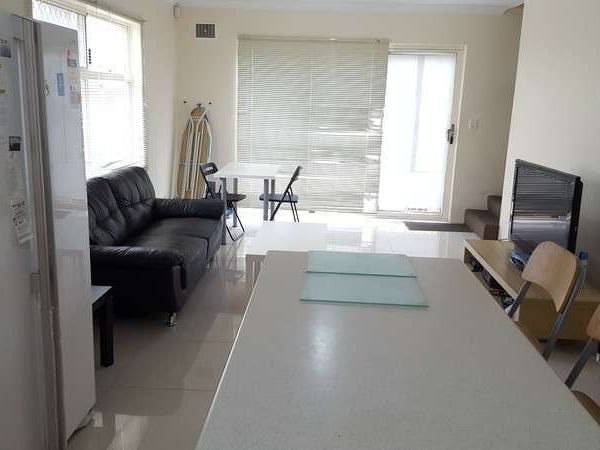 BIG ROOM FOR RENT IN 2