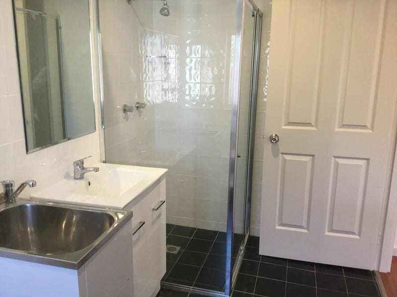 Studio Granny Flat 3
