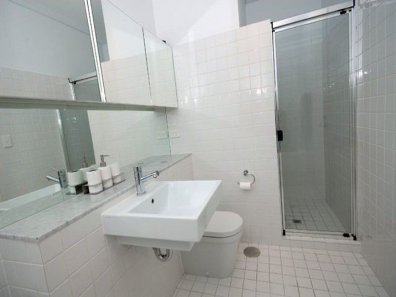 North Facing Apartment, Eastwood 4