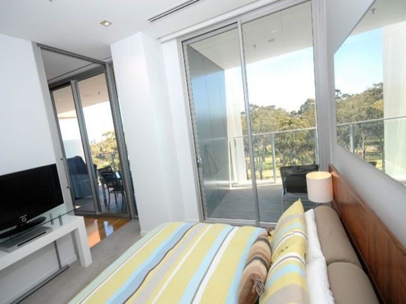 North Facing Apartment, Eastwood 7