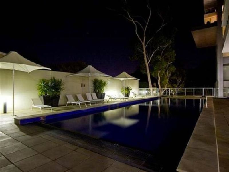 North Facing Apartment, Eastwood 13