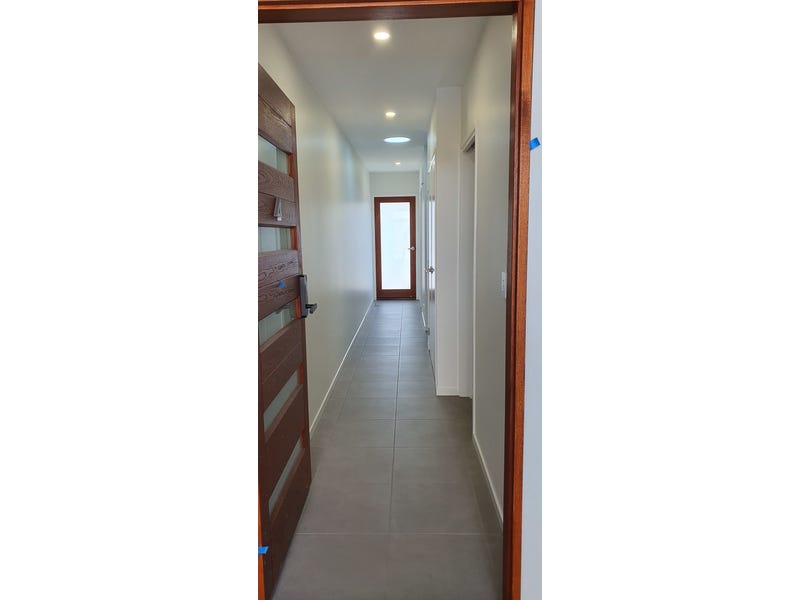 Brand new townhouse in the 5