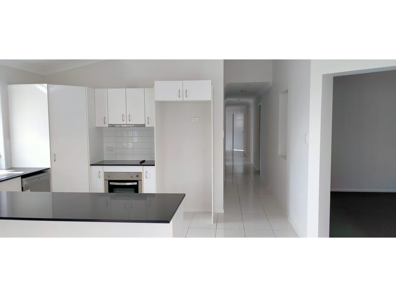 LARGE 4 BEDROOM + STUDY 4