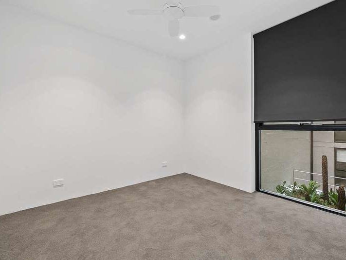 Newly Brand New Apartment in 4