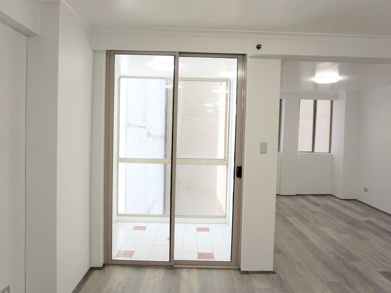 Large just renovated security apartment 2