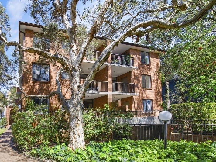 NOW LEASED : Spacious Sunny 6