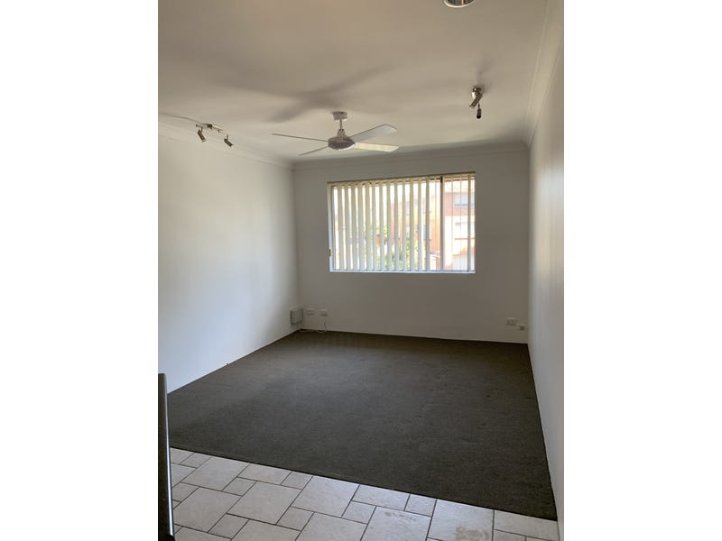 2 Bedroom Unit Walking Distance 6