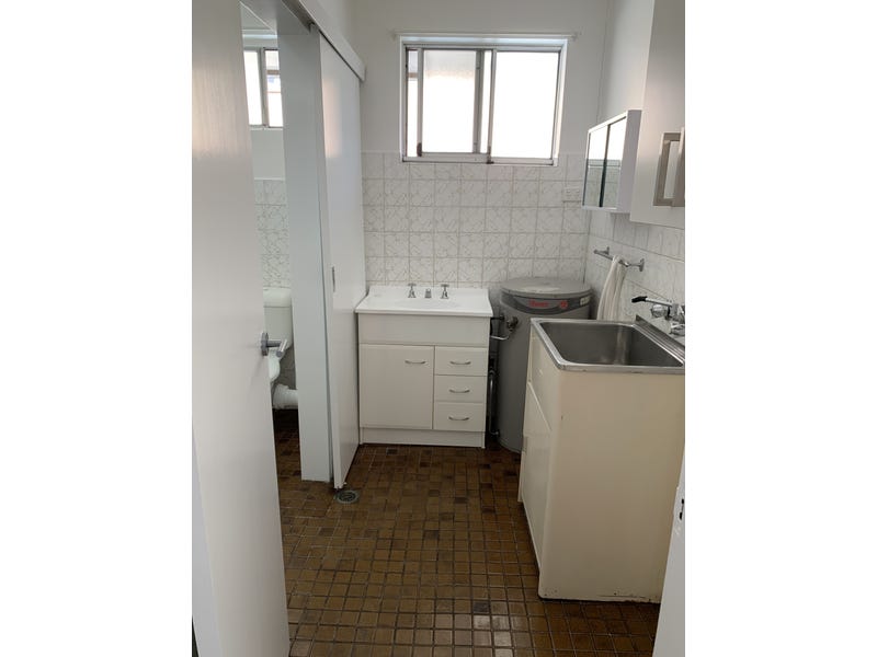 2 Bedroom Unit Walking Distance 9
