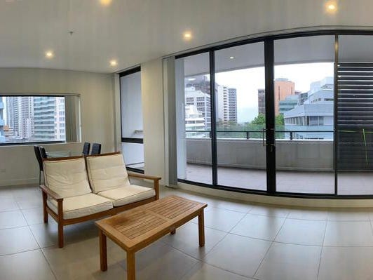 Stylish & Spacious One Bedroom 2