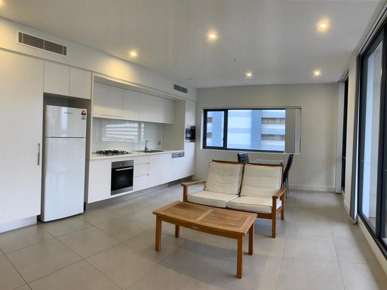 Stylish & Spacious One Bedroom 3
