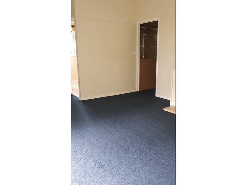 Convenient location with more 7