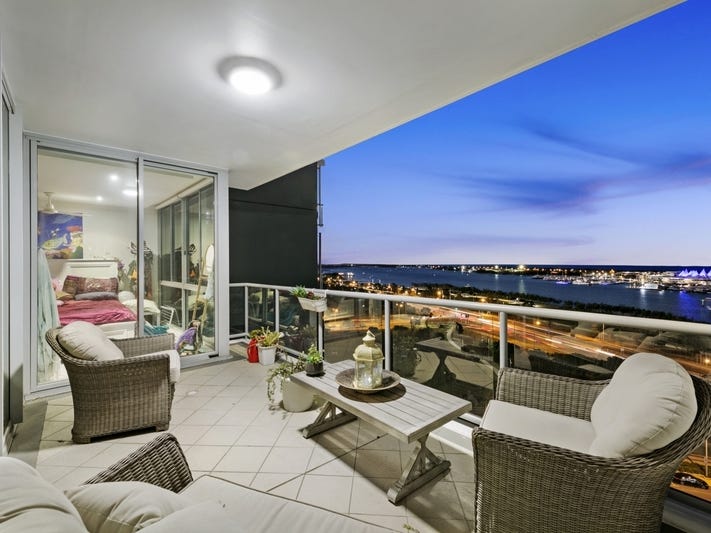 Stunning Apartment with fabulous views 2