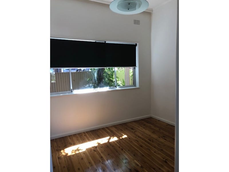 SPACIOUS SUN DRENCHED UNIT WITH 5