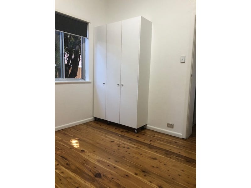 SPACIOUS SUN DRENCHED UNIT WITH 7